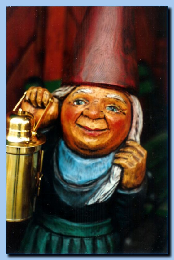 1-52 lady gnome with lantern